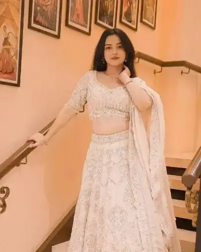 Escort Sira